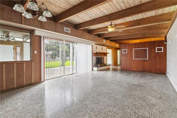 Property Photo:  1501 Poinsettia Drive  LA 70005 