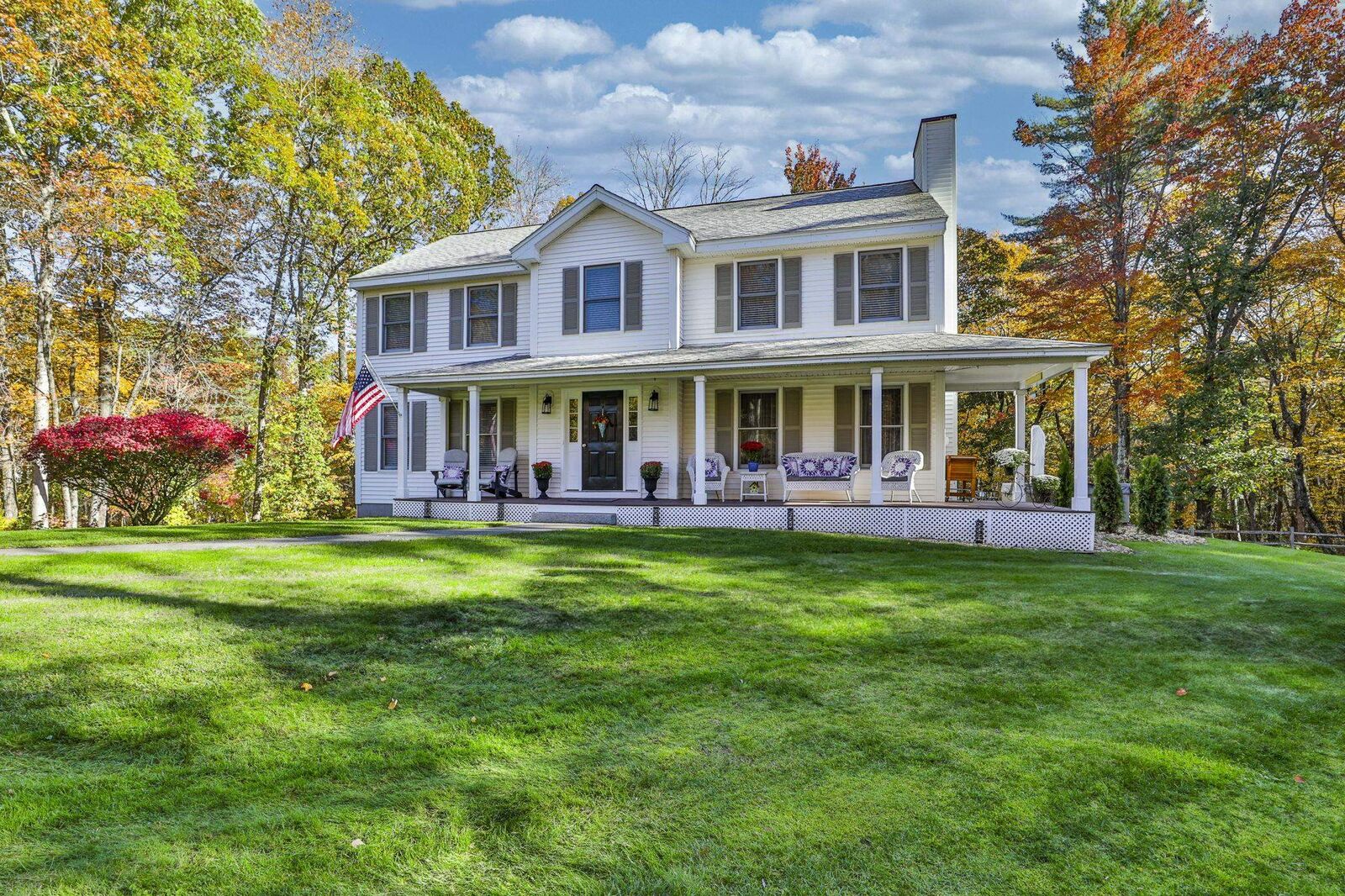 Property Photo:  197 Stable Road  NH 03055 