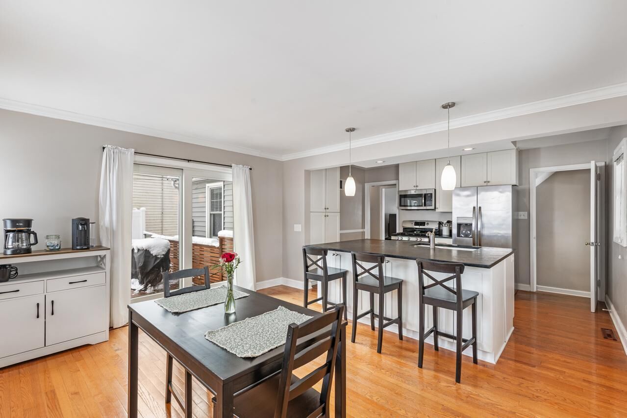 Property Photo:  2601 Kentucky Avenue S  MN 55426 