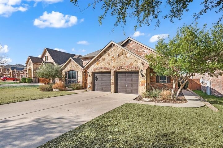 Property Photo:  8121 Rock Elm Road  TX 76131 