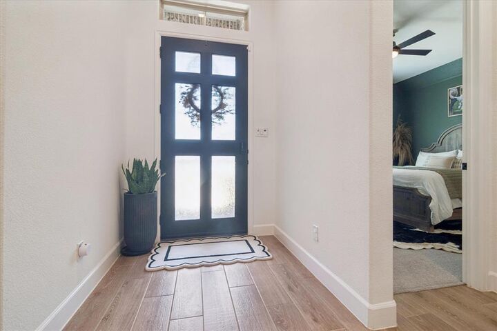 Property Photo:  582 Broadleaf Way  TX 76052 