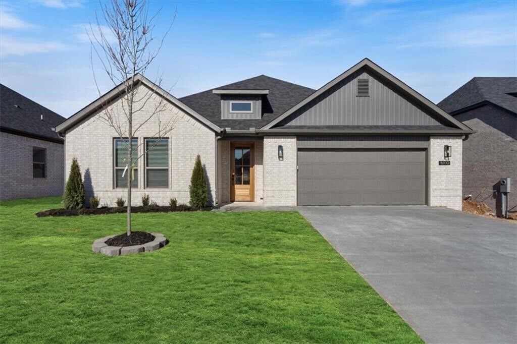 Property Photo:  6906 SW Orange Boulevard  AR 72713 