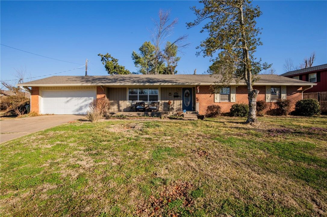 Property Photo:  1305 W Birch Drive  AR 72758 