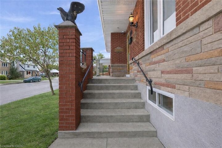 Property Photo:  314 Hawkridge Avenue  ON L9C 3L2 