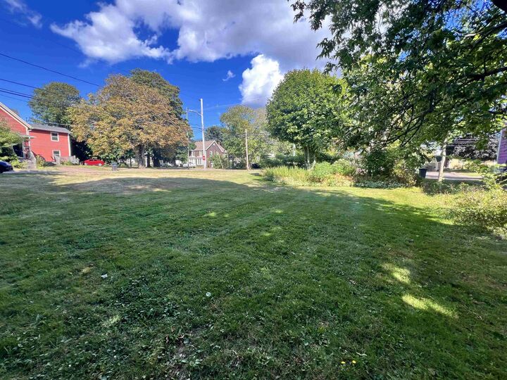 Property Photo:  154 Central Street  PE C1N 3L8 