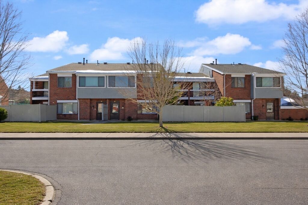 Property Photo:  34 Rosewood Dr 34  MA 02072 