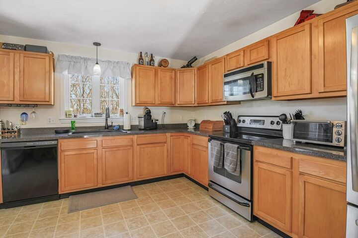 Property Photo:  3 Torrey Ln  MA 01520 