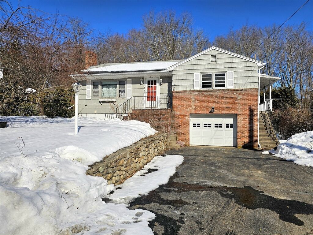 Property Photo:  7 Dana Park  MA 01747 