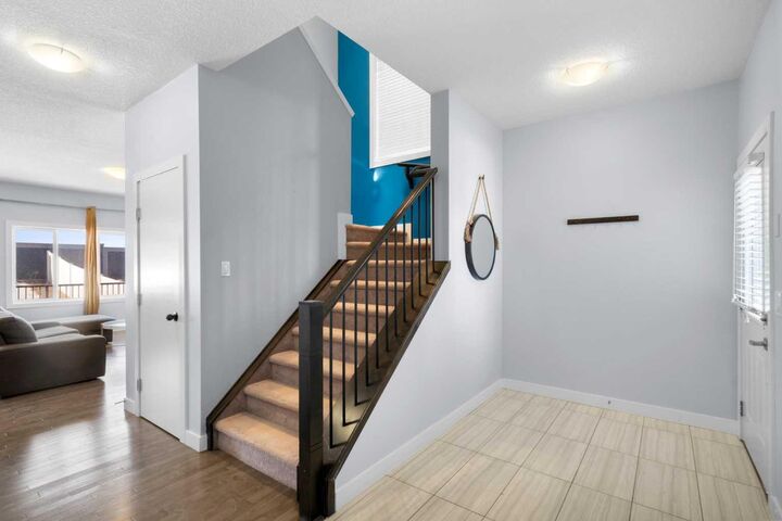 Property Photo:  252 Nolanhurst Crescent NW  AB T3R 0Z6 