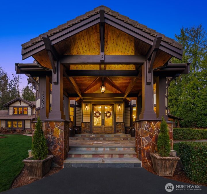 Property Photo:  1320  289th Avenue NE  WA 98014 