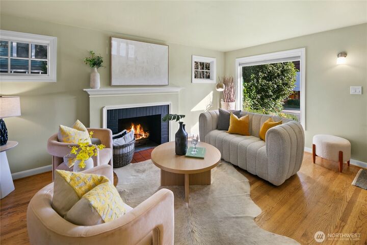 Property Photo:  532 N 72nd Street  WA 98103 