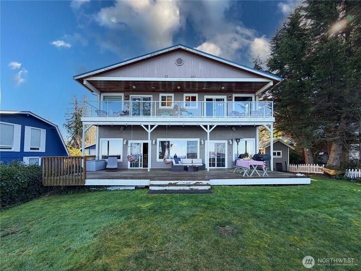 Property Photo:  27  M Cascade Drive  WA 98206 