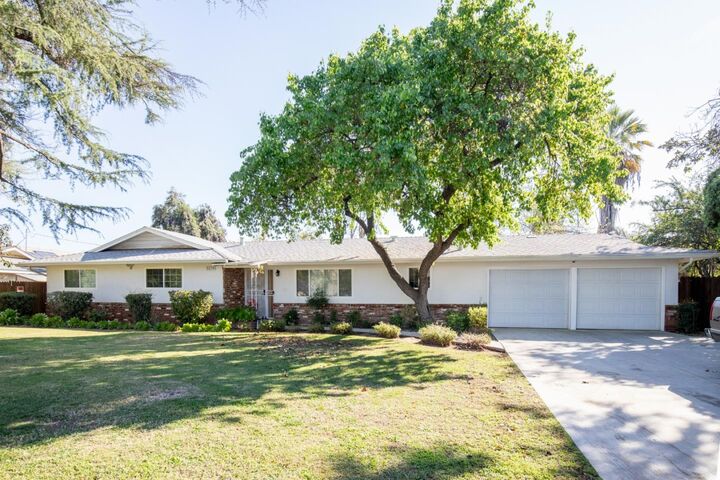 Property Photo:  5274 North Nantucket Avenue  CA 93704 