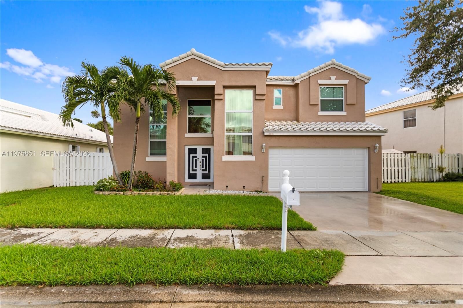 Property Photo: 1071 SW 101st Ter FL 33025