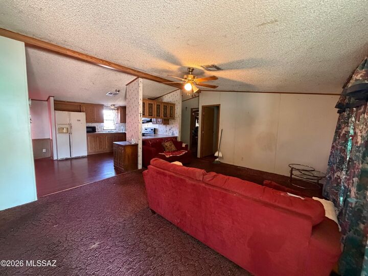 Property Photo:  12620 N Hendricks Drive  AZ 85653 