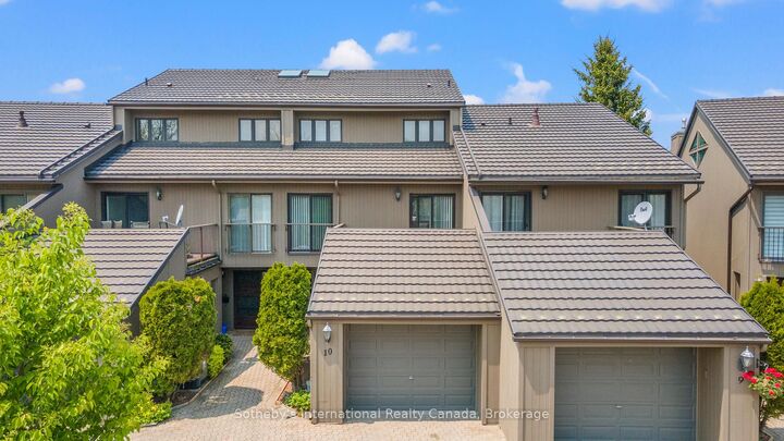 Property Photo: 8 Beck Boulevard 10 ON L9M 1C3