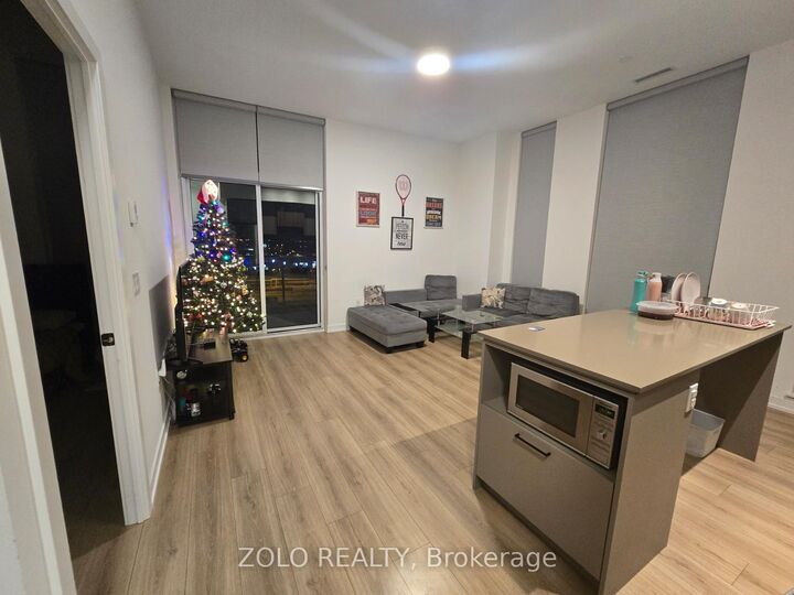 10 Lagerfeld Drive 604 — photo 1