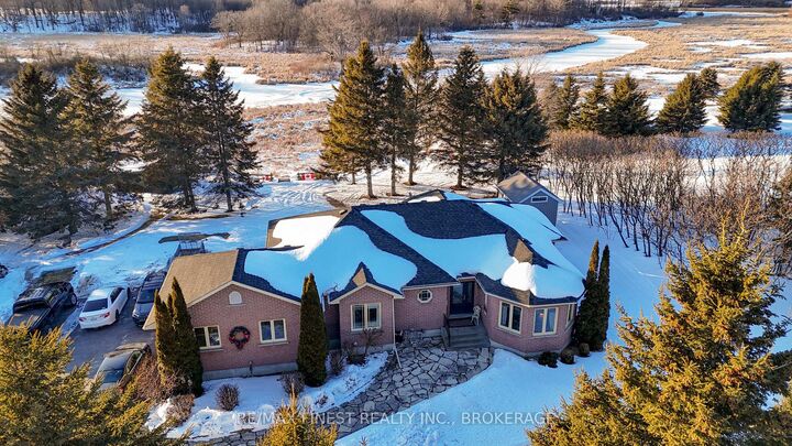 108 Grayrock Crescent — photo 1