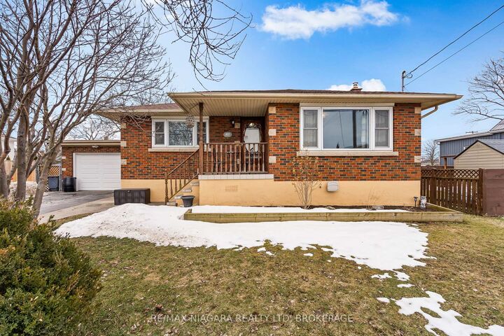 Property Photo: 506 Main Street W ON L3K 3W6