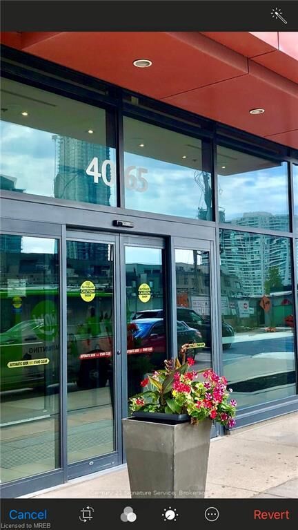 Property Photo:  4065 Brickstone Mews 2706  ON L5B 0G3 