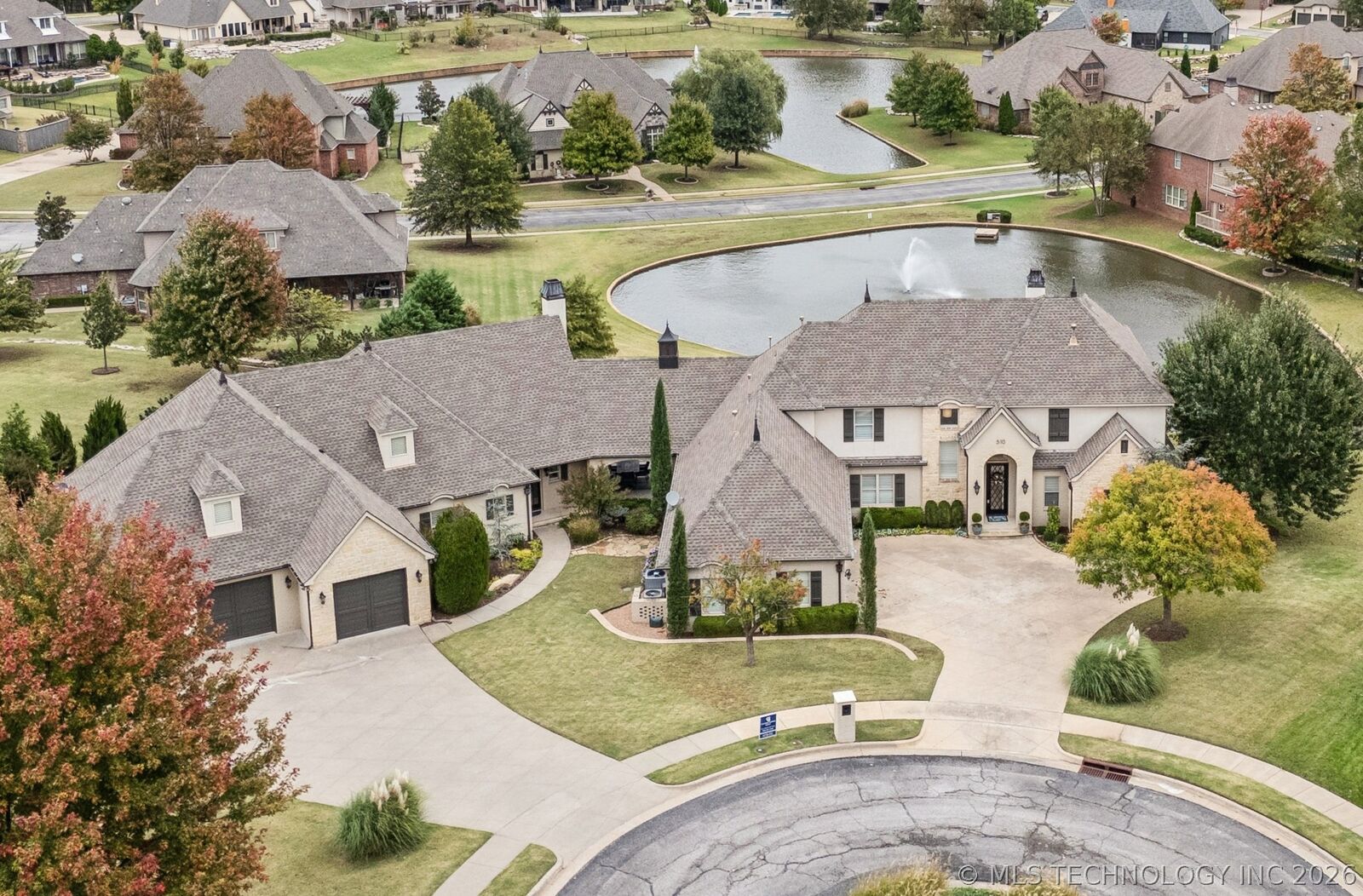 Property Photo:  510 E Fredericksburg Court  OK 74011 