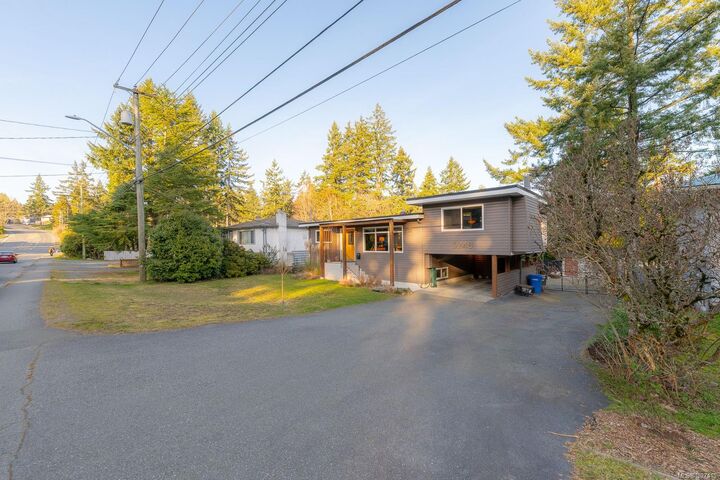 Property Photo:  3248 Uplands Dr  BC V9T 2T1 
