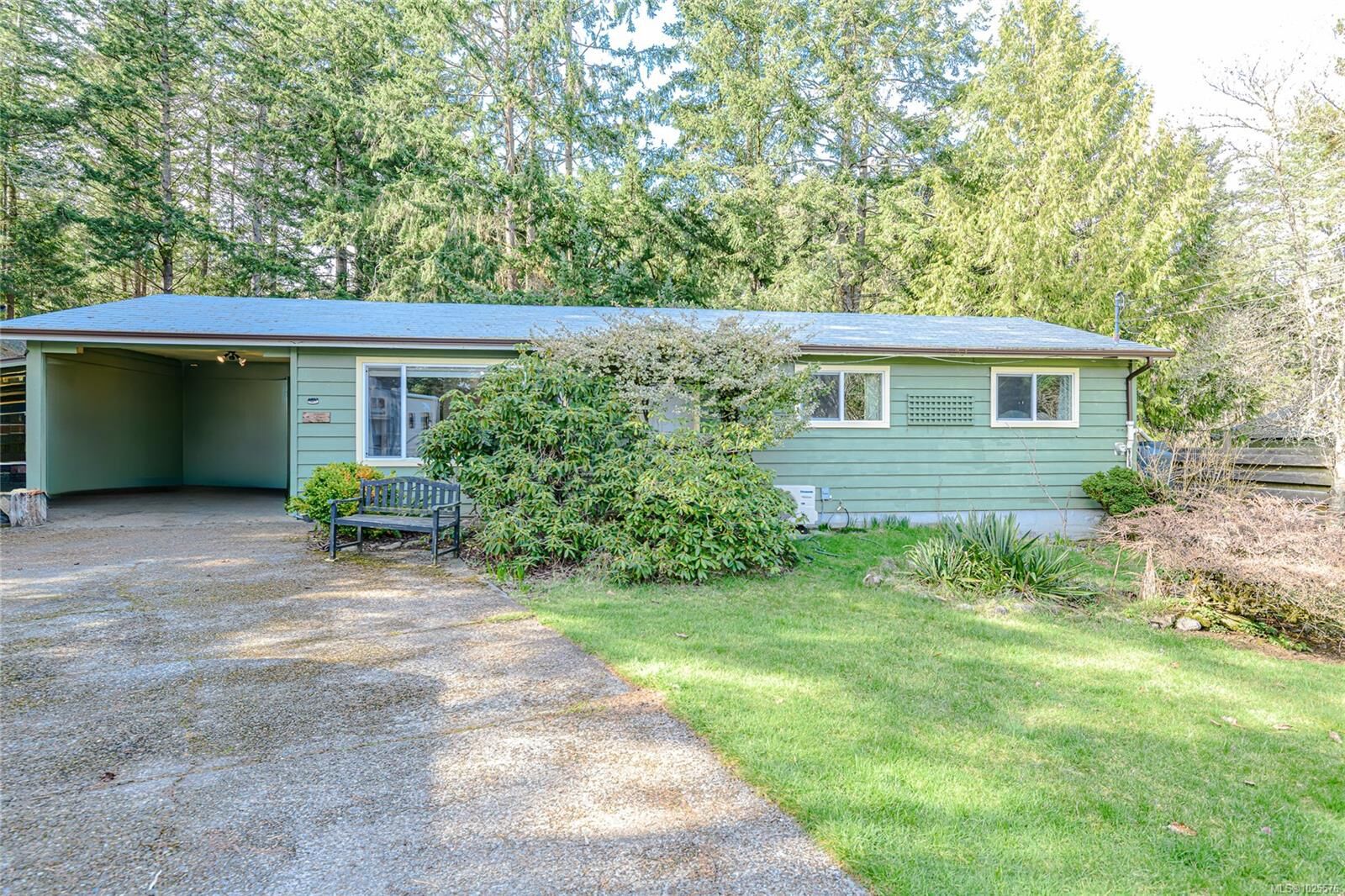 Property Photo: 126 Maliview Dr BC V8K 1B9