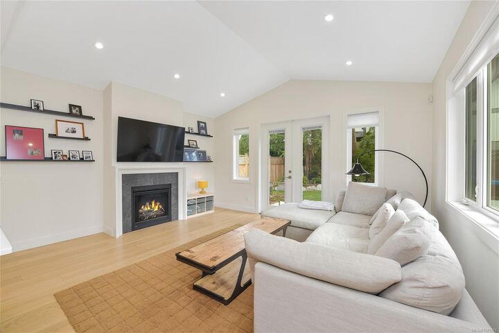 Property Photo: 4317 Majestic Dr BC V8N 3H1