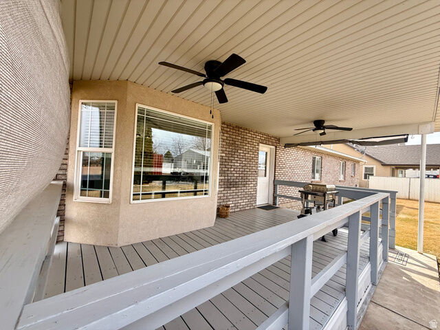 Property Photo: 571 Areva Rd UT 84066