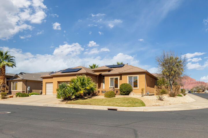 Property Photo: 3902 London Ln UT 84765