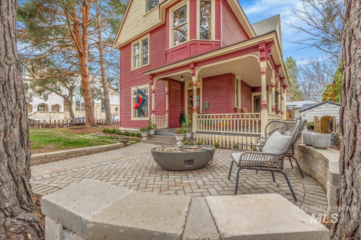 Property Photo:  1318 W Eastman St.  ID 83702 