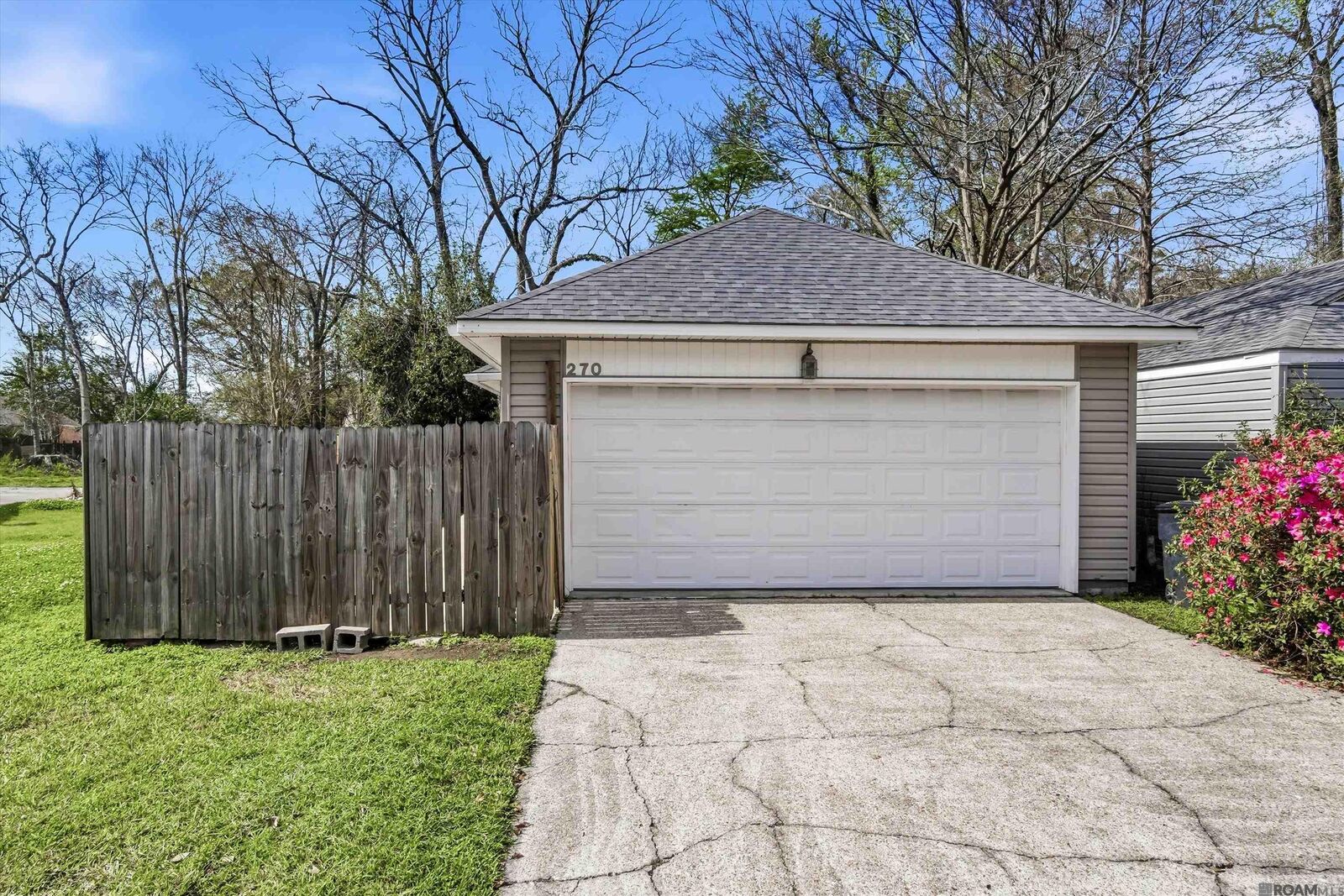 Property Photo:  270 Stoney Creek Ave  LA 70808 