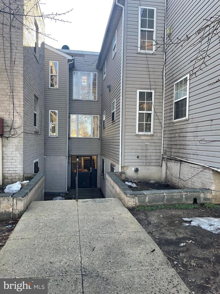 Property Photo:  612 Eastern Avenue NE 103  DC 20019 