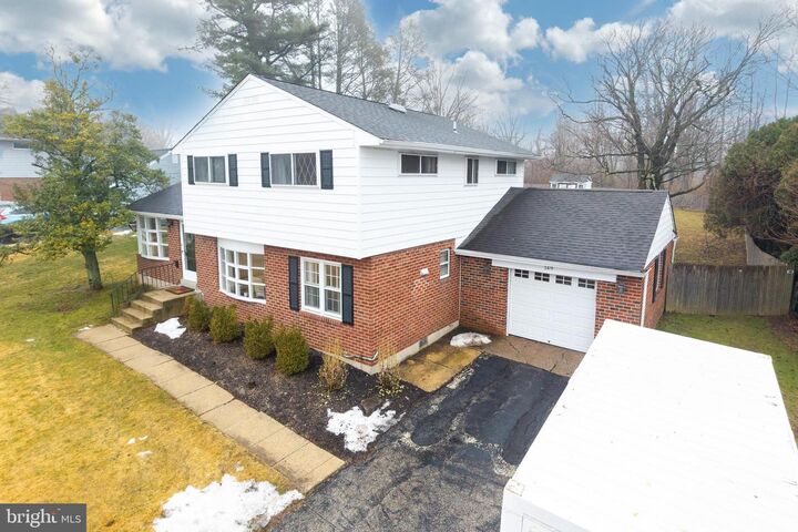 Property Photo:  149 Conestoga Road  PA 19355 