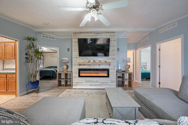 Property Photo:  646 Fox Pointe Drive 71  DE 19904 