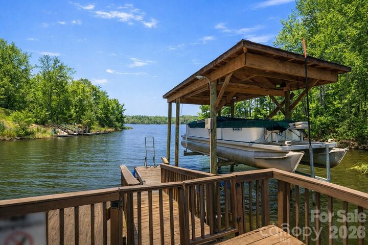 Property Photo:  27 Wateree Key Court  SC 29180 