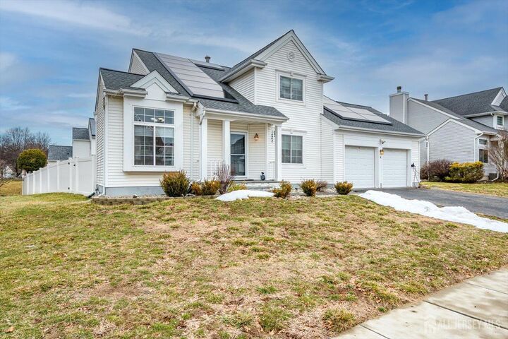 Property Photo:  51 Cherrywood Drive  NJ 08854 