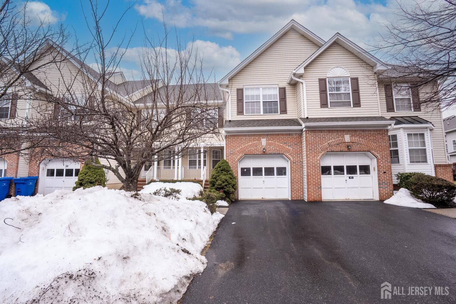 Property Photo:  93 Amy Drive  NJ 08902 
