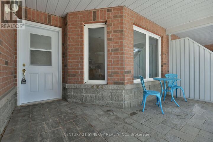 Property Photo:  7 Weaver Crescent  ON K2K 3E1 
