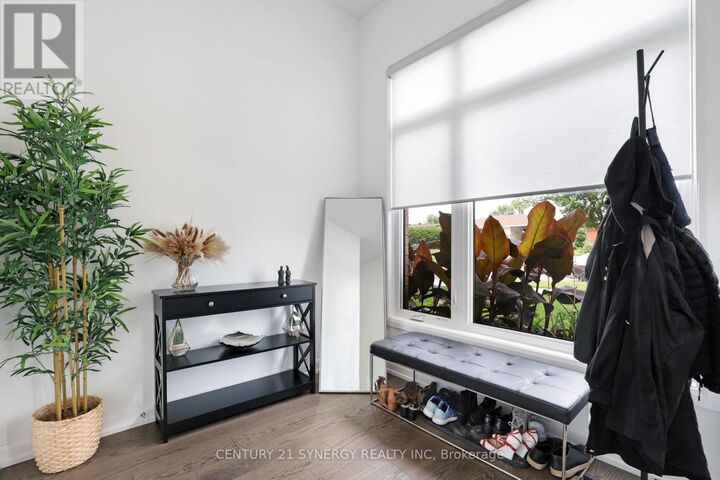 Property Photo:  2710 Draper Avenue  ON K2H 0C4 