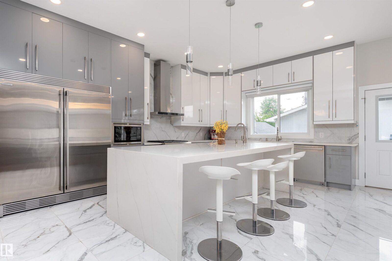 Property Photo:  7306 106 Street NW  AB T6E 4V8 