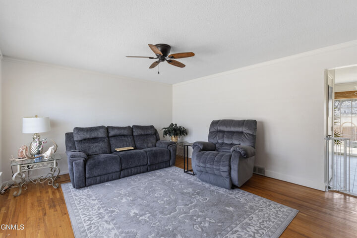 Property Photo:  1707 Marian Drive  ND 58501 