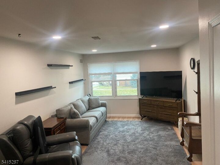 Property Photo:  105 Newark Pompton Tpke A15  NJ 07440 