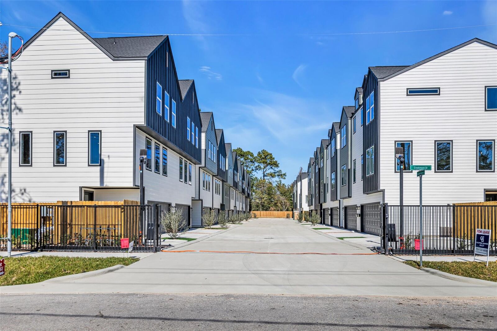 Property Photo:  5302 Kindred Garden Lane A  TX 77091 