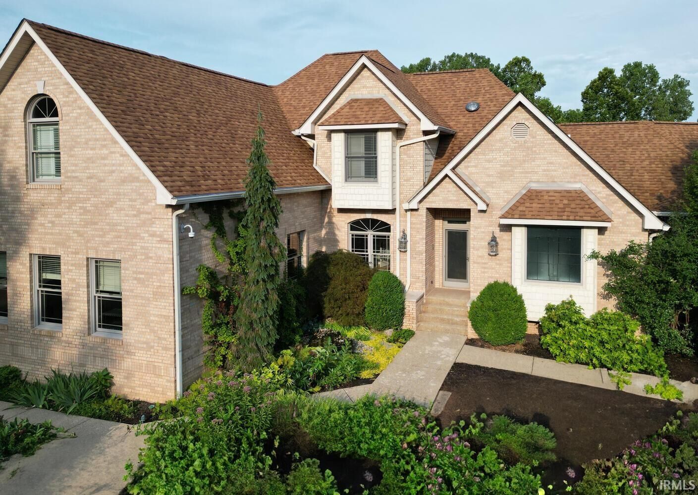 Property Photo: 1817 E Cheyanne Lane IN 47401