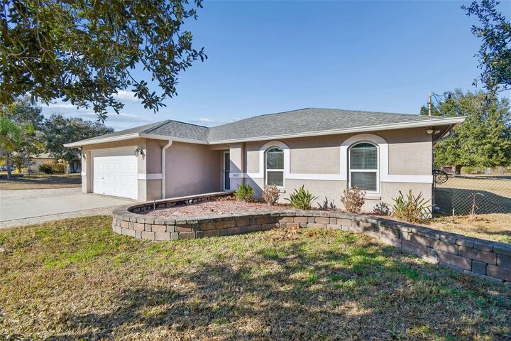 Property Photo:  31609 Hunt Club Lane  FL 33543 
