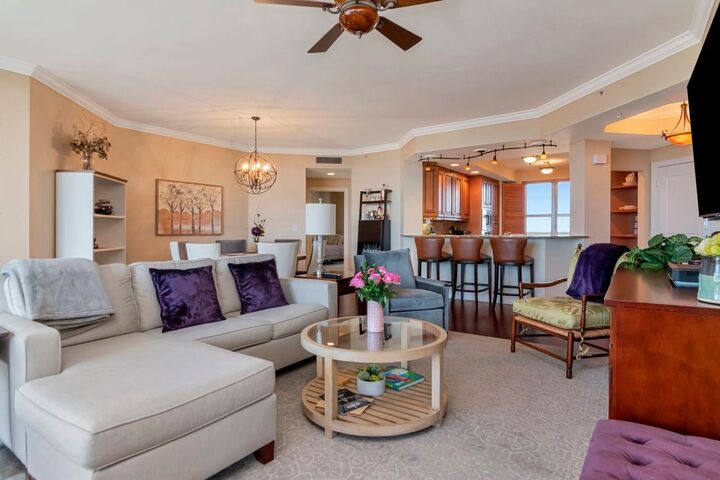 Property Photo: 5823 Bowen Daniel Drive 604 FL 33616