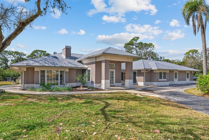 Property Photo:  7108 Midnight Pass Road  FL 34242 