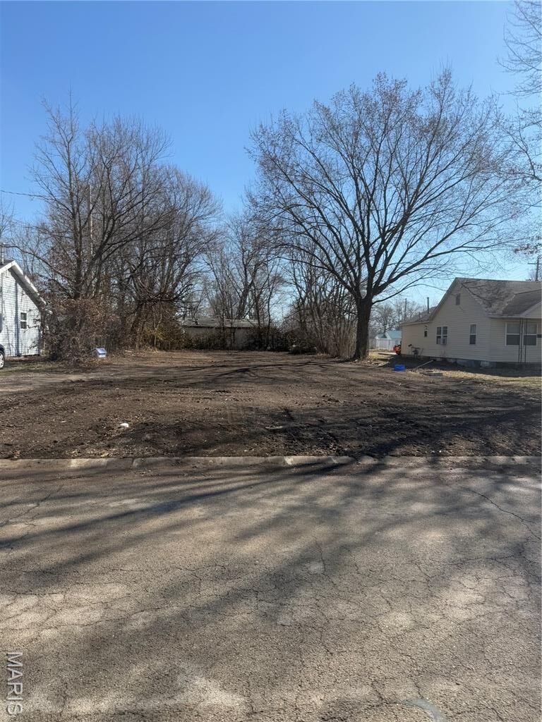 Property Photo:  632 Bennett Avenue  MO 65536 