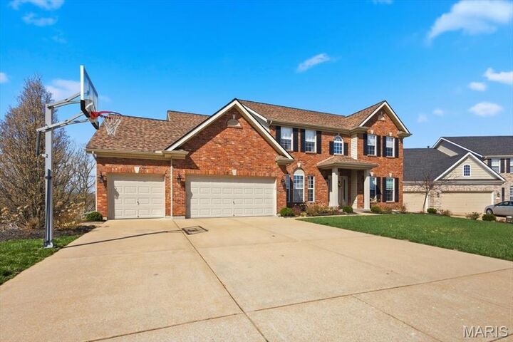 Property Photo:  679 Grand View Ridge Court  MO 63025 